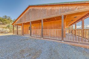 Capitan Vacation Rental w/ Grill, Near Ruidoso!