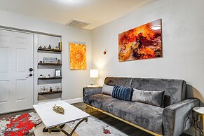 Couples Retreat w/ Grill Near El Paso Zoo!