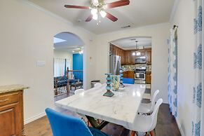 Family-friendly Irving Townhome w/ Yard!