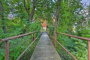 Vernon Township Condo w/ Balcony Near Ski Lifts!