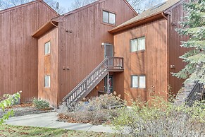 Vernon Township Condo w/ Balcony Near Ski Lifts!