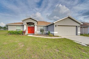 Family Home w/ Screened Porch in Davenport