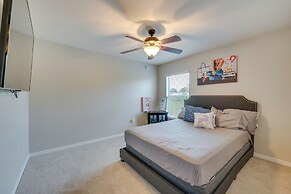 Family Home w/ Screened Porch in Davenport