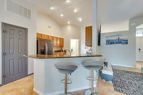 Family Home w/ Screened Porch in Davenport