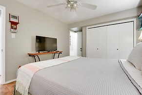 Walk to At&t Stadium: Arlington Home w/ Patio!