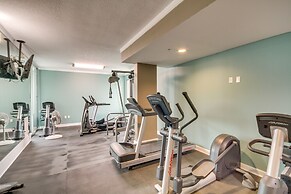 Resort-style Biloxi Condo: Walk to the Beach!