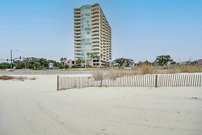 Resort-style Biloxi Condo: Walk to the Beach!