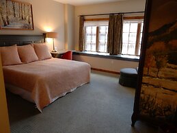 Modern King Room In Heart Of Mt. Crested Butte Hotel Room by RedAwning