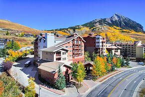 Modern King Room In Heart Of Mt. Crested Butte Hotel Room by RedAwning