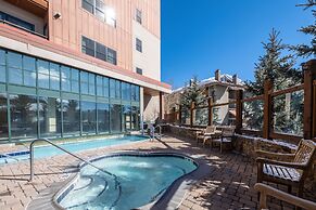 Modern King Room In Heart Of Mt. Crested Butte Hotel Room by RedAwning