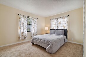 Charming Cottage Escape 3 Bedroom Home by RedAwning