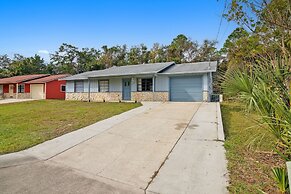 Charming Cottage Escape 3 Bedroom Home by RedAwning