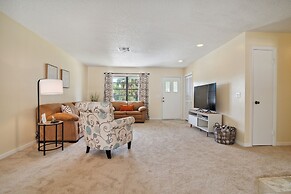 Charming Cottage Escape 3 Bedroom Home by RedAwning