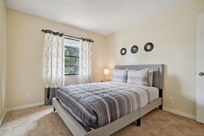 Charming Cottage Escape 3 Bedroom Home by RedAwning