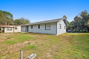 Charming Cottage Escape 3 Bedroom Home by RedAwning