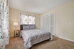 Charming Cottage Escape 3 Bedroom Home by RedAwning