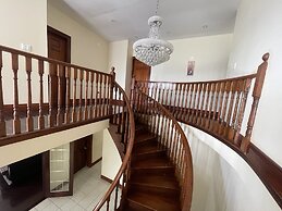 Skyline Suites Sunset Room 1 Bedroom Home by RedAwning