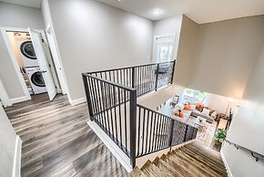 Ag 303 Gruene Penthouse Retreat 4 Bedroom Condo by RedAwning