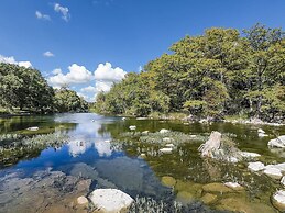 Ag 303 Gruene Penthouse Retreat 4 Bedroom Condo by RedAwning