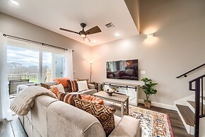 Ag 303 Gruene Penthouse Retreat 4 Bedroom Condo by RedAwning