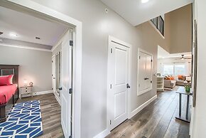 Ag 303 Gruene Penthouse Retreat 4 Bedroom Condo by RedAwning