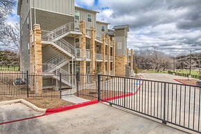 Ag 303 Gruene Penthouse Retreat 4 Bedroom Condo by RedAwning