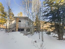 208 Tenderfoot 5 Bedroom Home by RedAwning