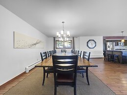 208 Tenderfoot 5 Bedroom Home by RedAwning