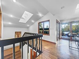 208 Tenderfoot 5 Bedroom Home by RedAwning