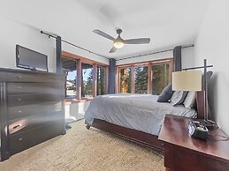 208 Tenderfoot 5 Bedroom Home by RedAwning