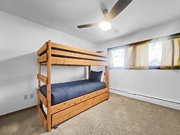 208 Tenderfoot 5 Bedroom Home by RedAwning