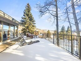 208 Tenderfoot 5 Bedroom Home by RedAwning