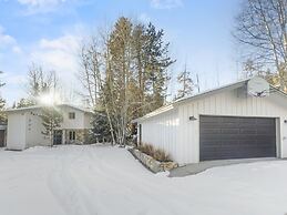 208 Tenderfoot 5 Bedroom Home by RedAwning