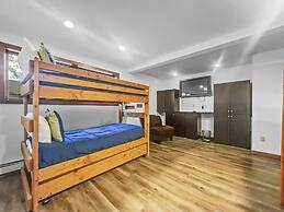 208 Tenderfoot 5 Bedroom Home by RedAwning