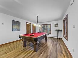 208 Tenderfoot 5 Bedroom Home by RedAwning