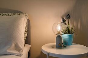 Central Cozy Apartment 70m2 In '700s Baroque Building