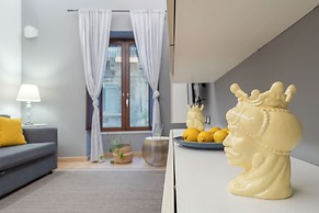 Central Cozy Apartment 70m2 In '700s Baroque Building