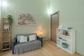 Central Cozy Apartment 70m2 In '700s Baroque Building