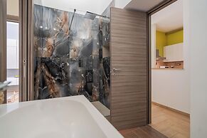 Central Cozy Apartment 70m2 In '700s Baroque Building