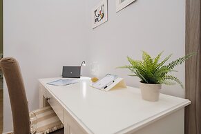 Central Cozy Apartment 70m2 In '700s Baroque Building