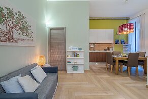 Central Cozy Apartment 70m2 In '700s Baroque Building