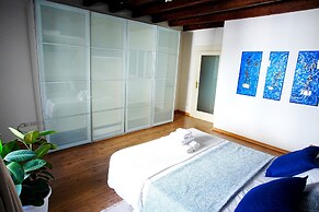 Historical 1400 Ft2 Apartment At Temple Of Apollo