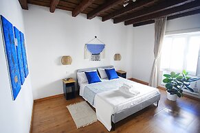 Historical 1400 Ft2 Apartment At Temple Of Apollo