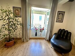 Historical 1400 Ft2 Apartment At Temple Of Apollo