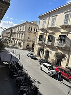 Historical 1400 Ft2 Apartment At Temple Of Apollo