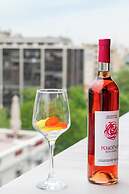 Luxury Suites with JACUZZI by Sea&theCity