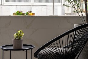 Luxury Suites with JACUZZI by Sea&theCity