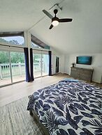 Manatee Cove Compound Retreat Star5vaca