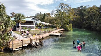 Manatee Cove Compound Retreat Star5vaca