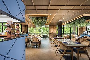 The Proud Karon Beach Phuket Trademark Collection By Wyndham